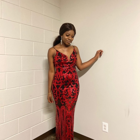 Evening dress - Picture 2 of 3